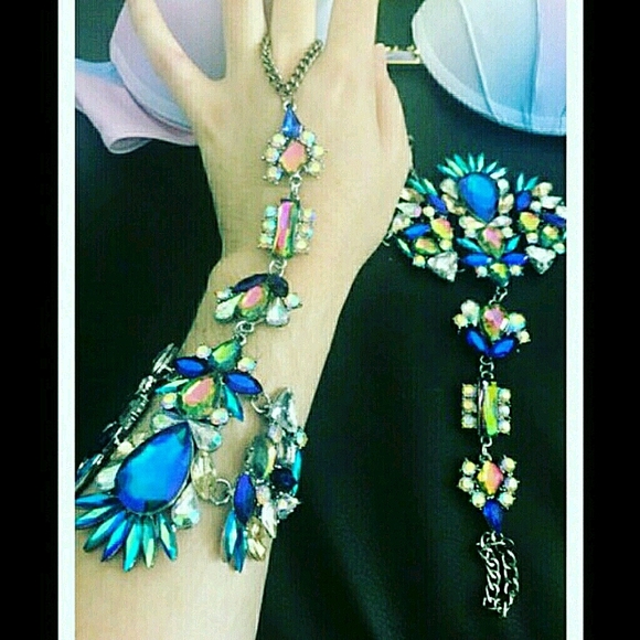 Jewelry - 💋ARM CHAIN WRIST BRACELET!!!